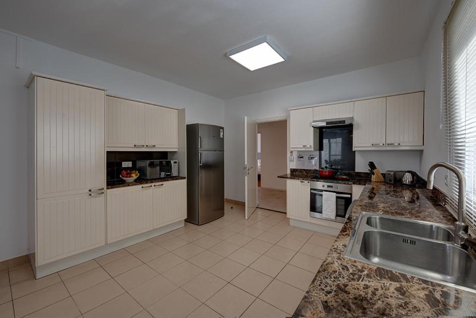 J5 Four Bedroom Villa Holiday Home In Al Wasl For Families Only Дубай Екстер'єр фото