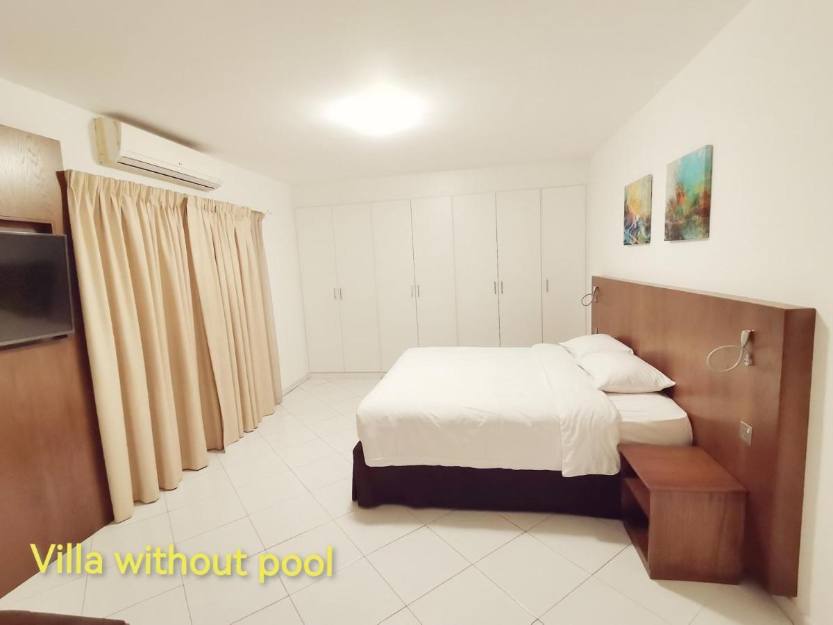 J5 Four Bedroom Villa Holiday Home In Al Wasl For Families Only Дубай Екстер'єр фото