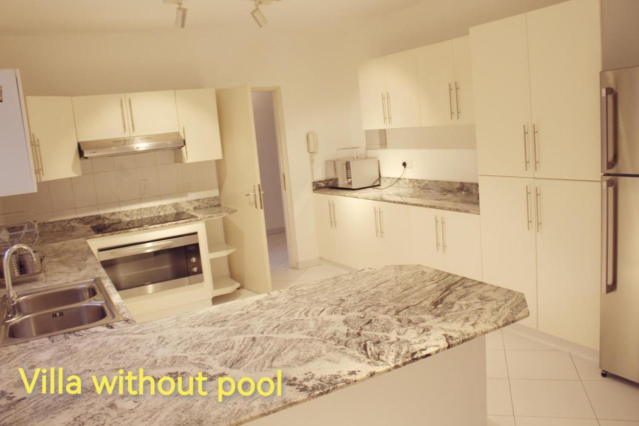 J5 Four Bedroom Villa Holiday Home In Al Wasl For Families Only Дубай Екстер'єр фото